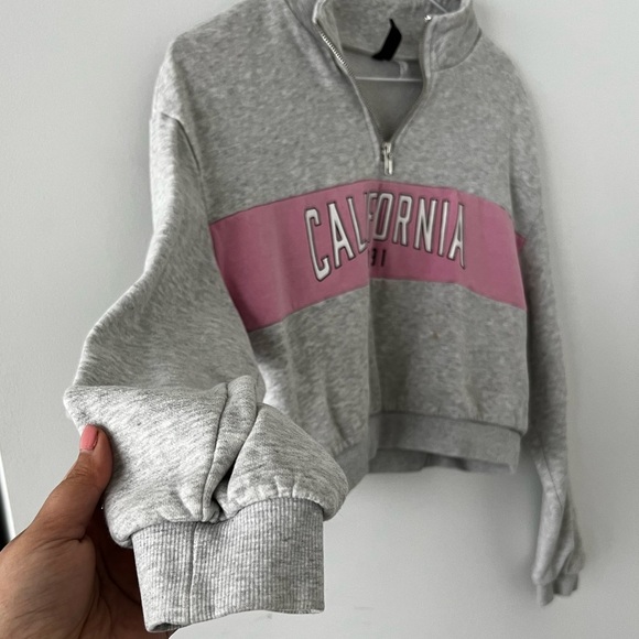 Divided 1/4 Zip Sweatshirt - Picture 2 of 6